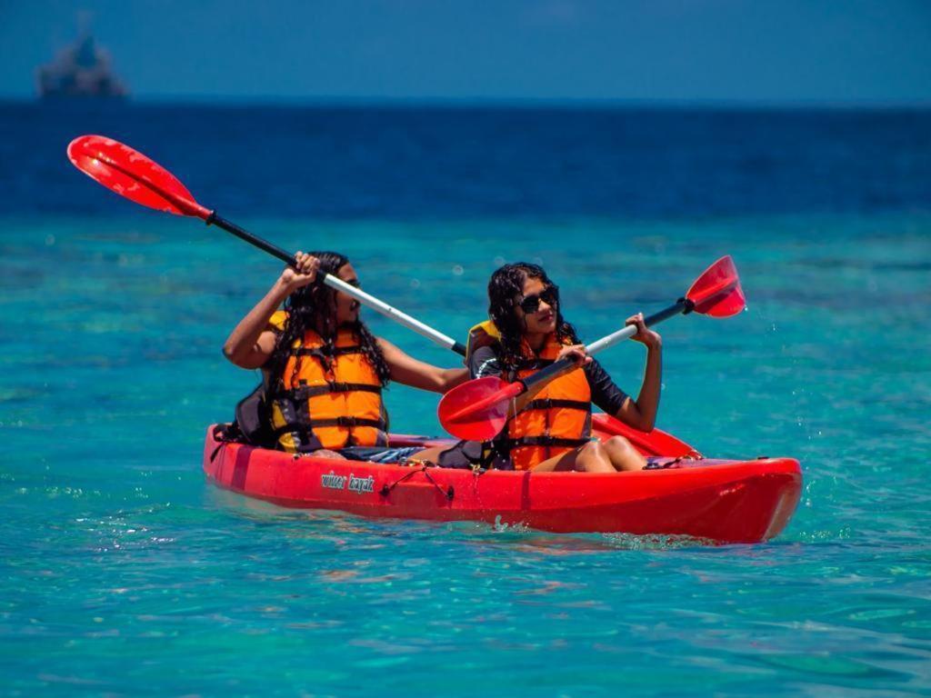 Ihaven Thulusdhoo Hotel Exterior foto