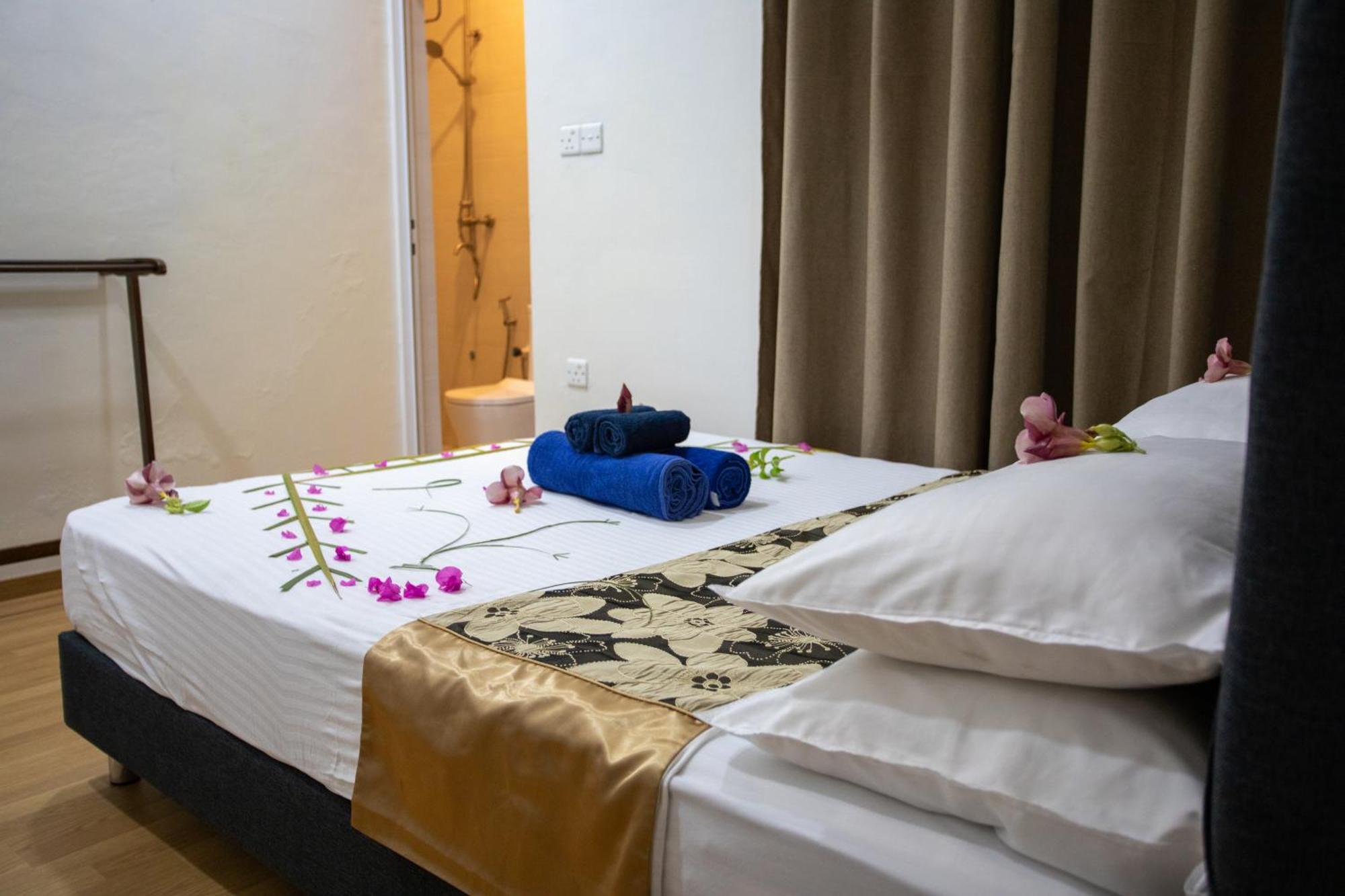 Ihaven Thulusdhoo Hotel Exterior foto