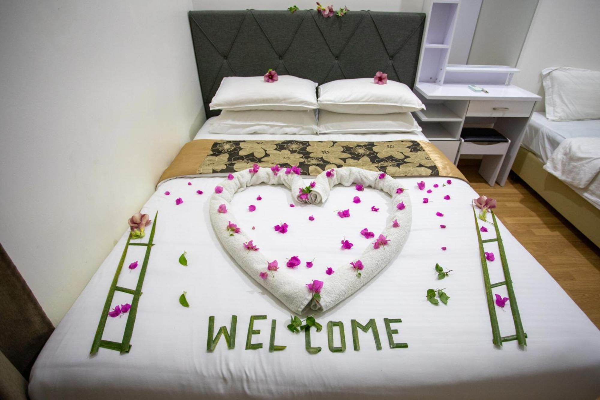 Ihaven Thulusdhoo Hotel Exterior foto
